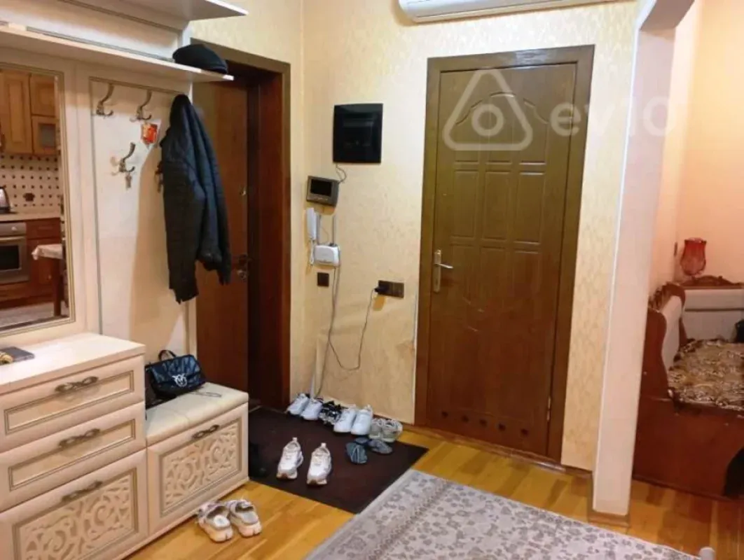 Kirayə verilir 3 otaqlı yeni tikili 100 m²