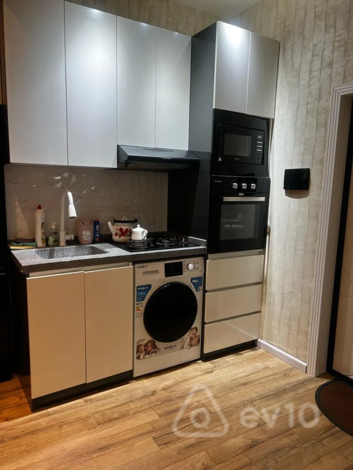 Kirayə verilir 2 otaqlı yeni tikili 60 m²
