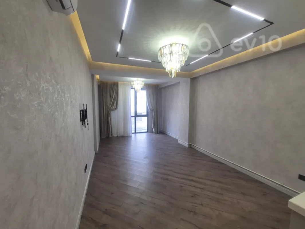 Satılır 2 otaqlı yeni tikili 70 m²