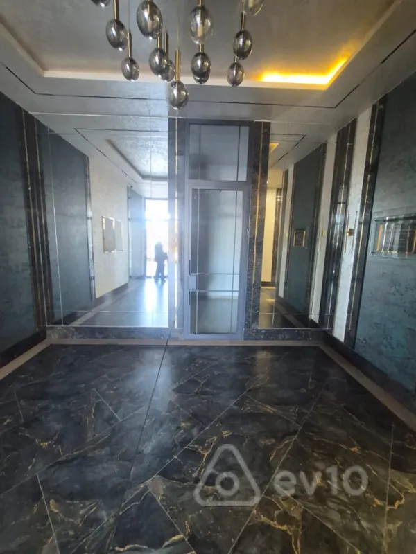 Satılır 2 otaqlı yeni tikili 70 m²