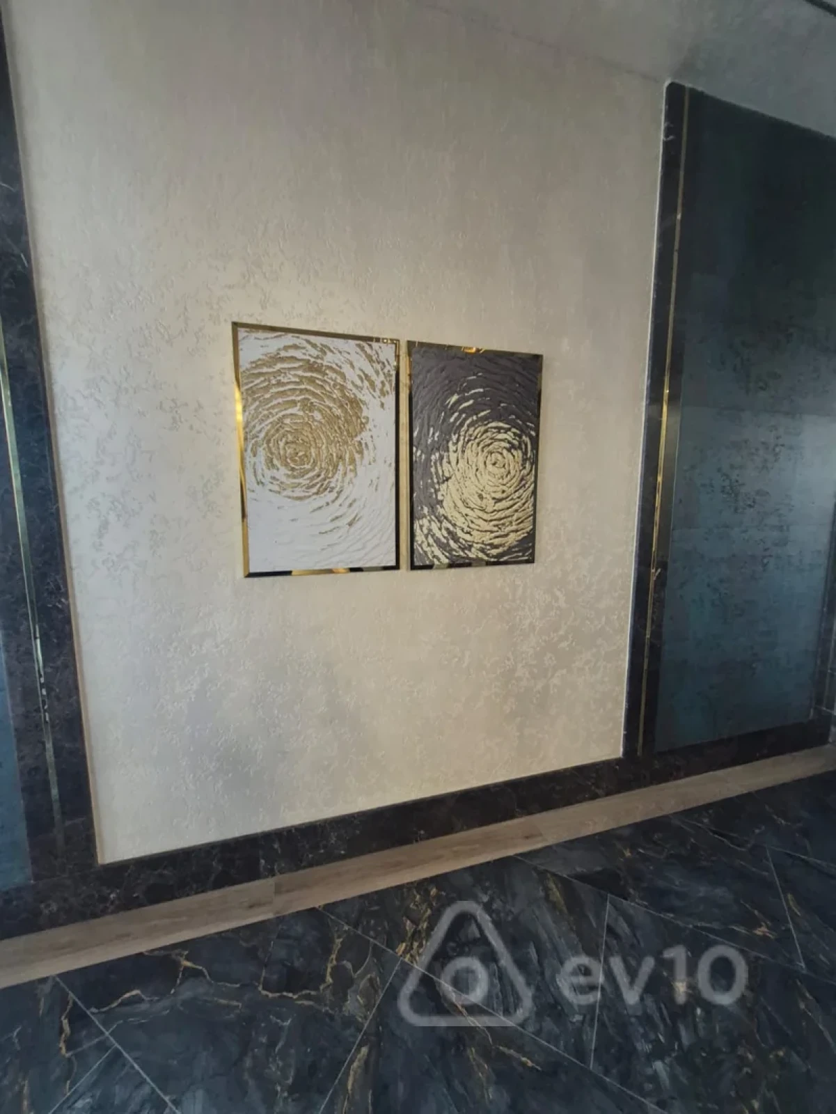 Satılır 2 otaqlı yeni tikili 70 m²