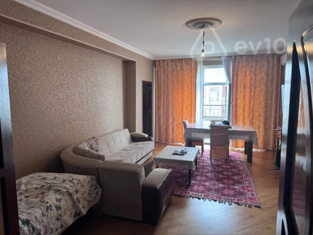 Kirayə verilir 3 otaqlı yeni tikili 100 m²