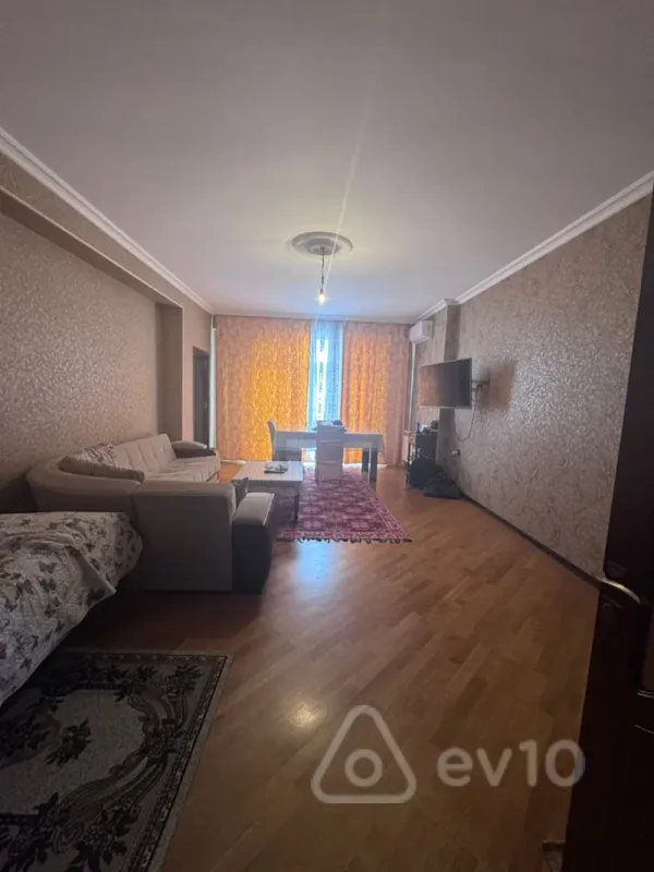 Kirayə verilir 3 otaqlı yeni tikili 100 m²