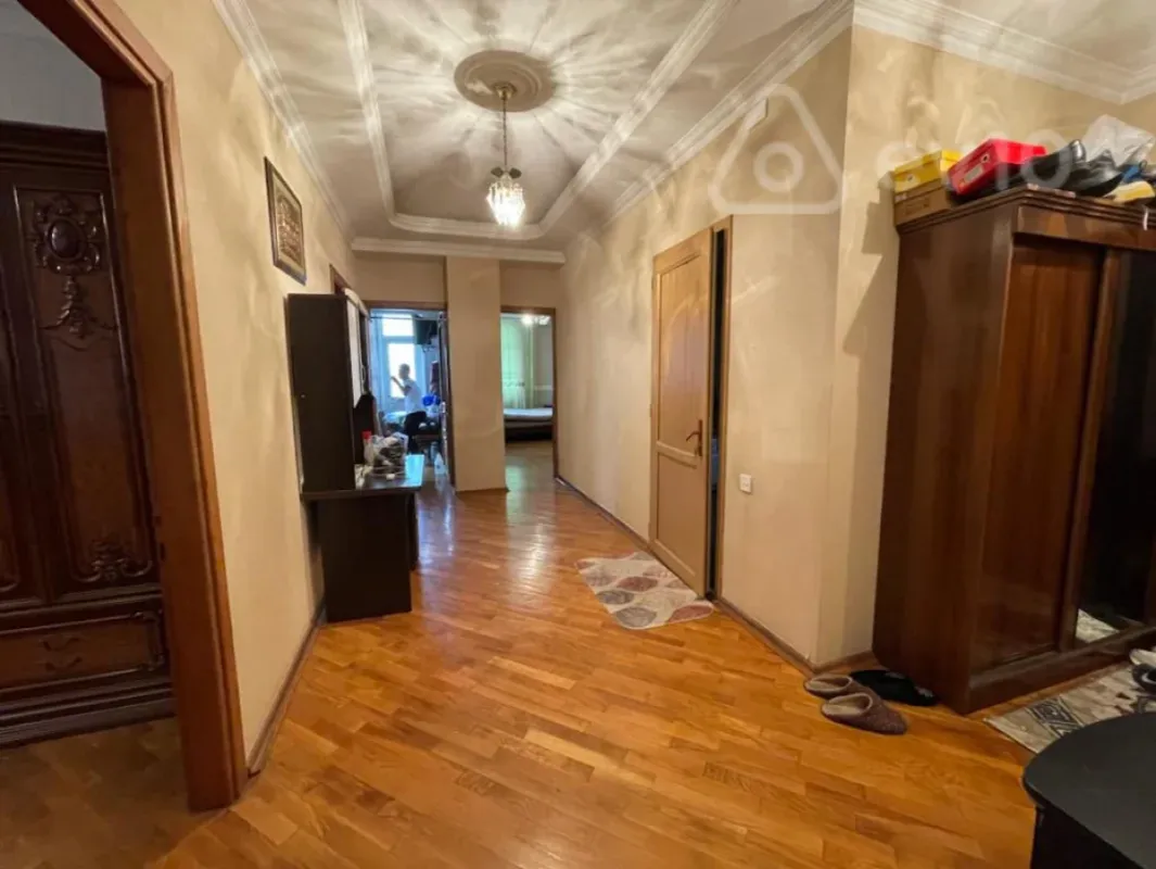 Satılır 4 otaqlı yeni tikili 160 m²