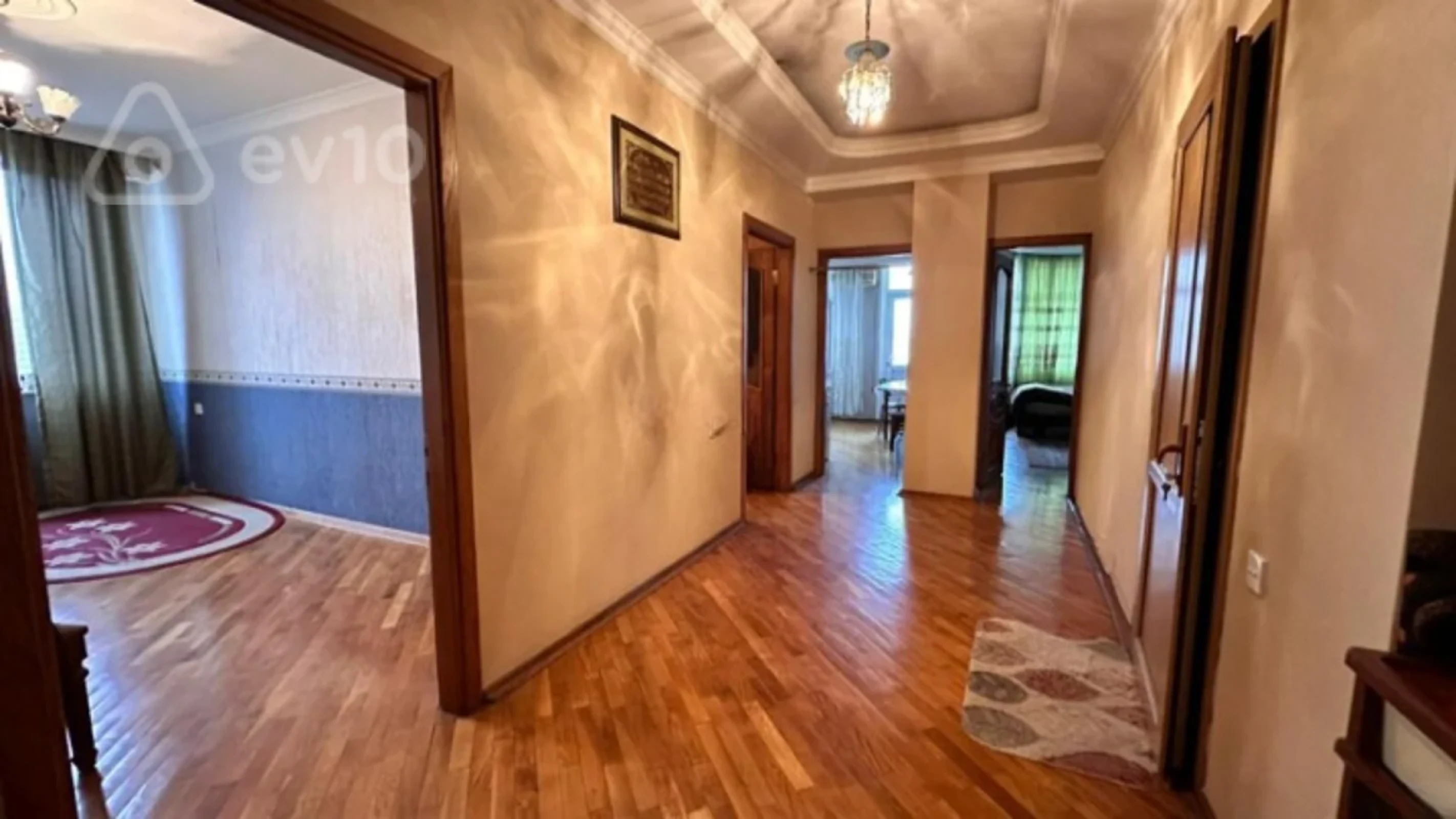 Satılır 4 otaqlı yeni tikili 160 m²