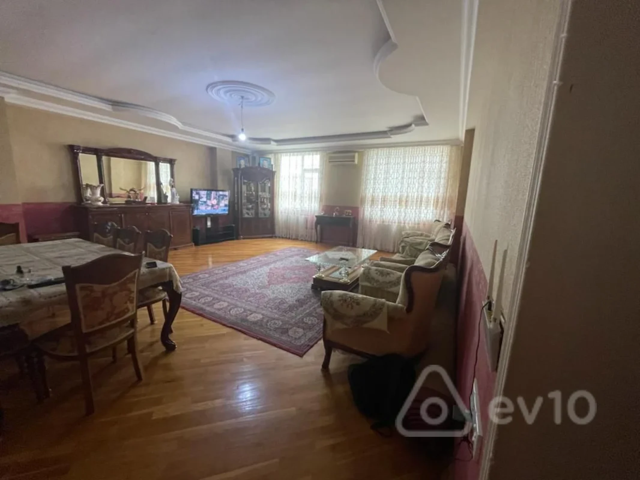 Satılır 4 otaqlı yeni tikili 160 m²