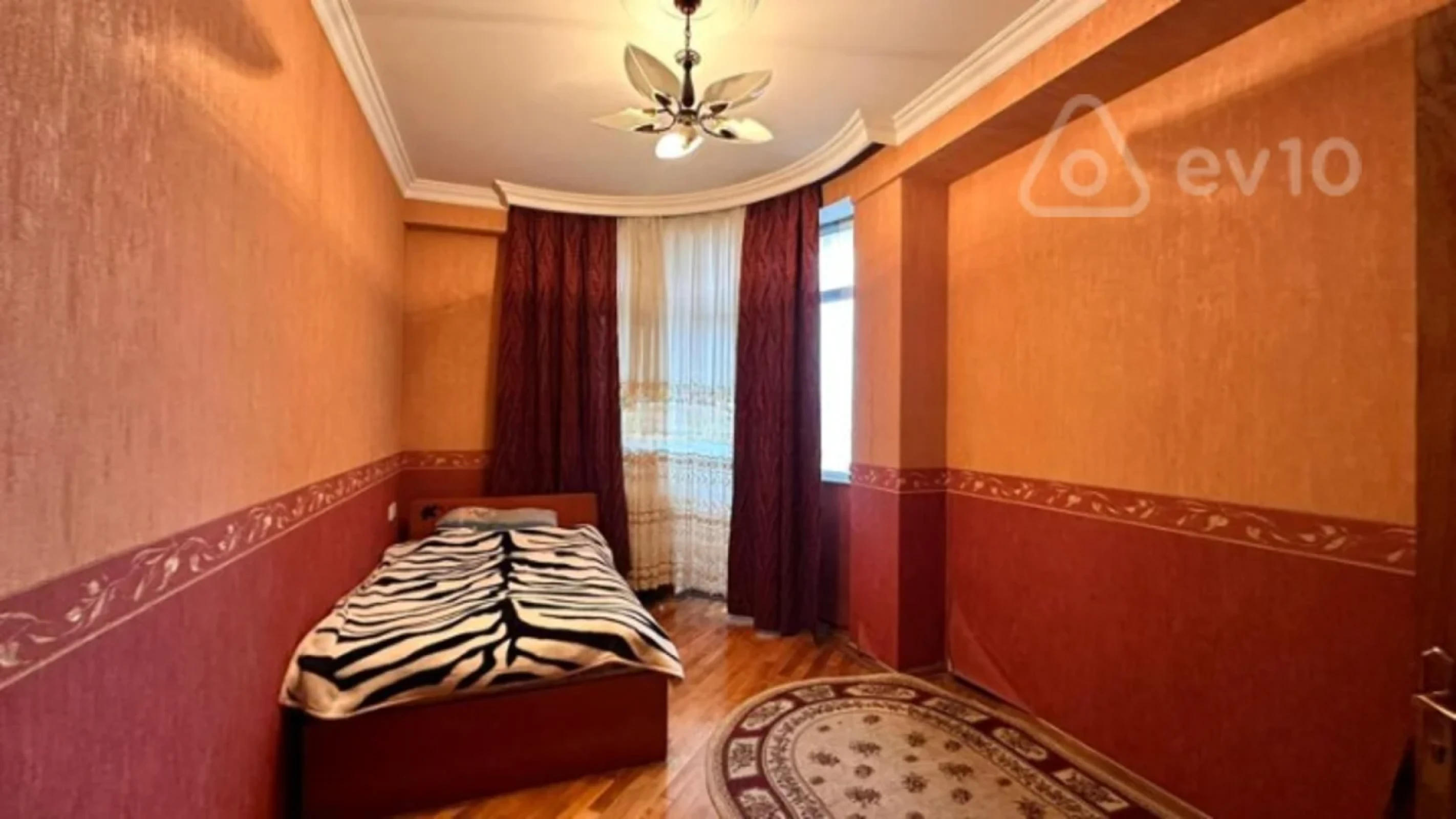 Satılır 4 otaqlı yeni tikili 160 m²