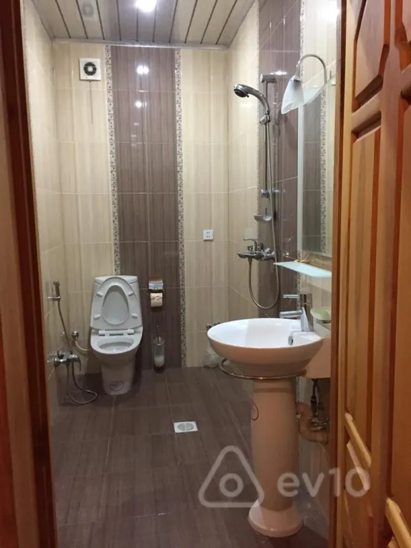 Satılır 7 otaqlı yeni tikili 270 m²