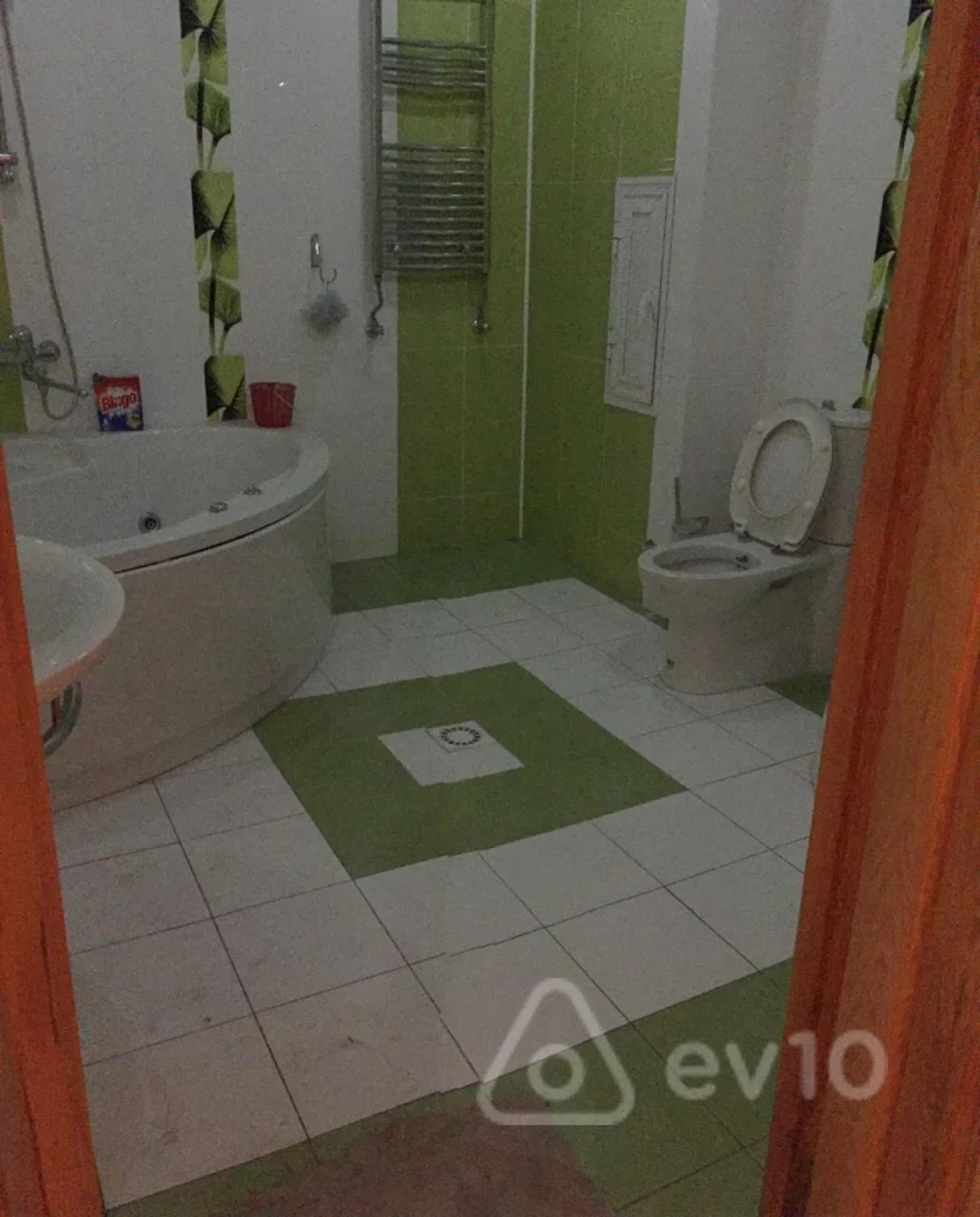 Satılır 7 otaqlı yeni tikili 270 m²