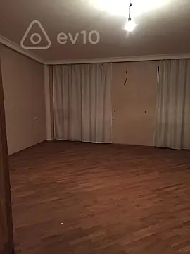 Satılır 7 otaqlı yeni tikili 270 m²