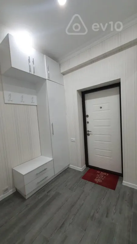 Kirayə verilir 2 otaqlı yeni tikili 67 m²
