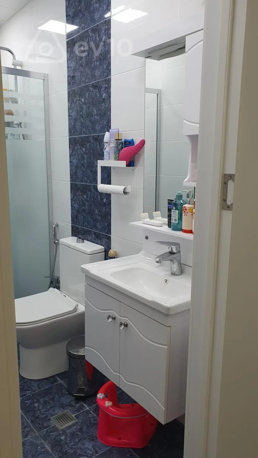 Kirayə verilir 2 otaqlı yeni tikili 67 m²