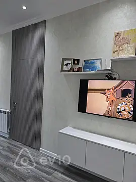 Kirayə verilir 2 otaqlı yeni tikili 67 m²