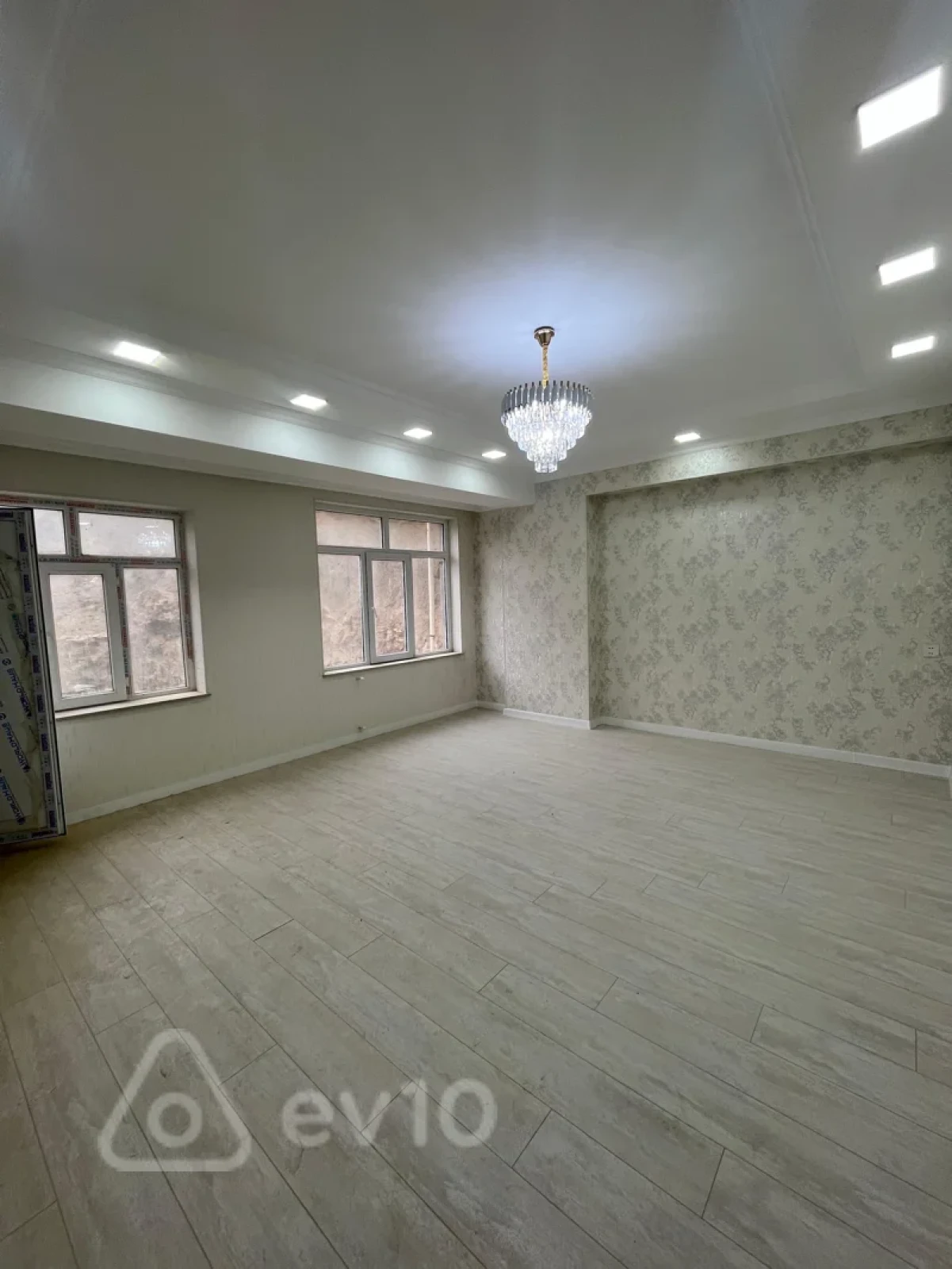 Satılır 2 otaqlı yeni tikili 62 m²