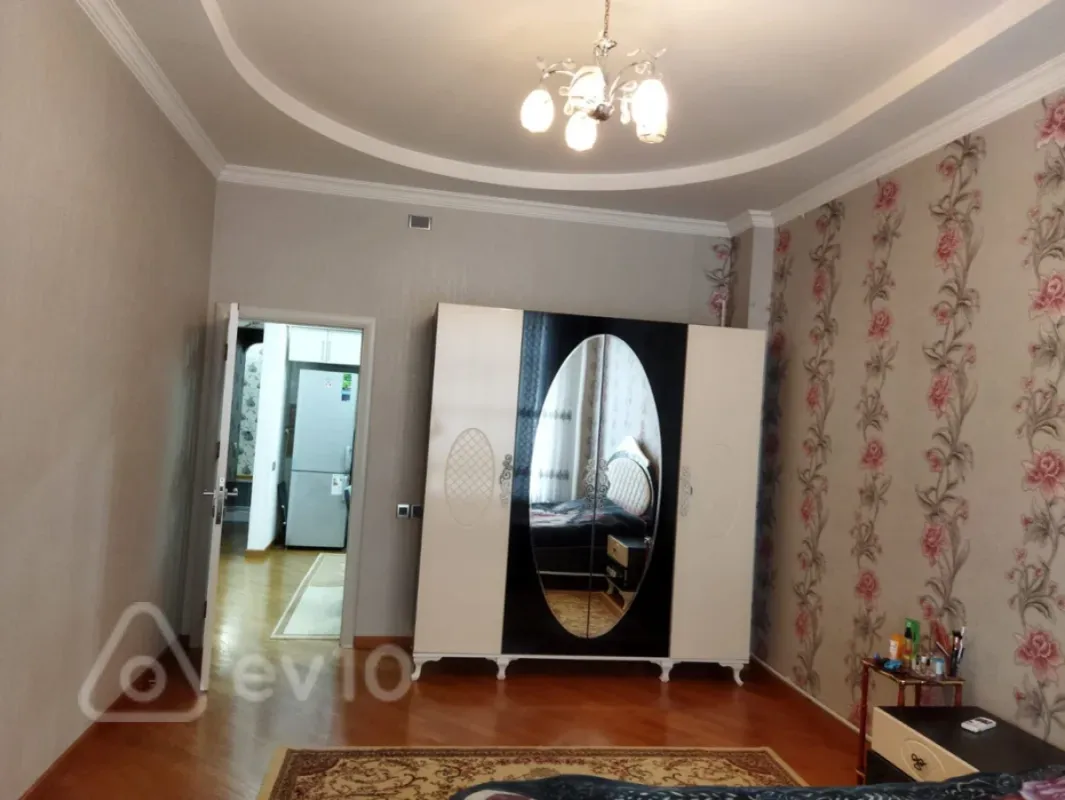 Kirayə verilir 2 otaqlı yeni tikili 60 m²