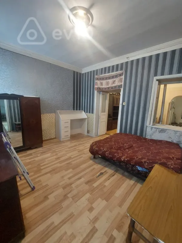 Kirayə verilir 3 otaqlı köhnə tikili 88 m²