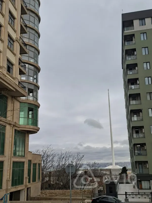 Satılır 2 otaqlı yeni tikili 95 m²