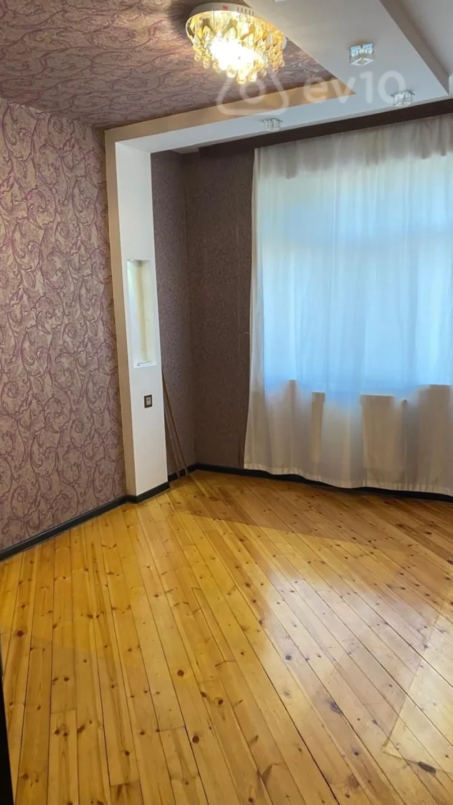 Kirayə verilir 3 otaqlı köhnə tikili 70 m²