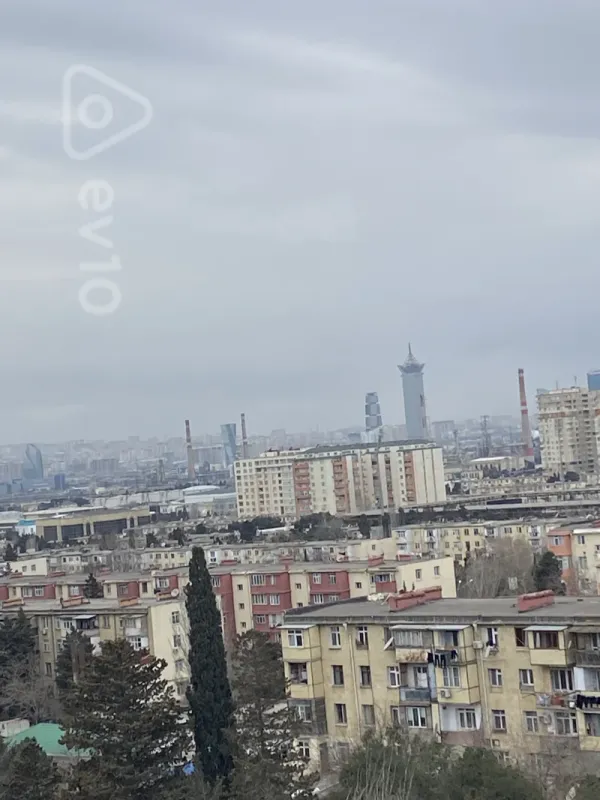 Satılır 2 otaqlı köhnə tikili 55 m²