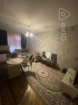 Satılır 2 otaqlı köhnə tikili 55 m²