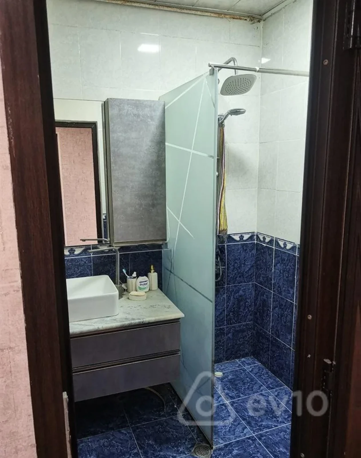 Satılır 2 otaqlı köhnə tikili 60 m²