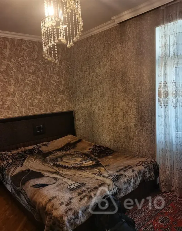Satılır 2 otaqlı köhnə tikili 60 m²