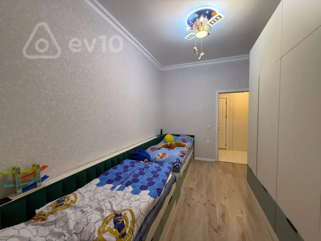 Satılır 3 otaqlı yeni tikili 92.5 m²