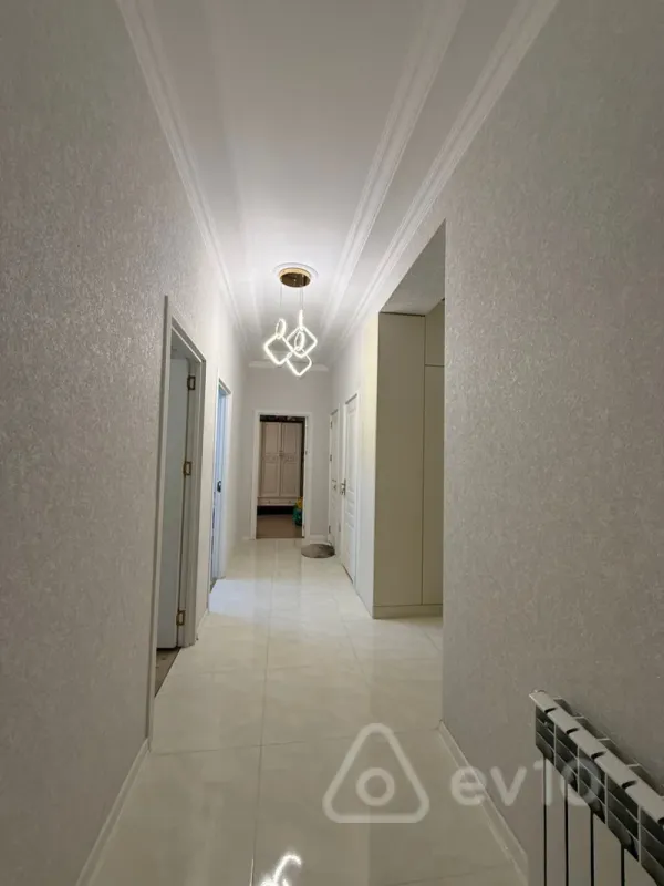 Satılır 3 otaqlı yeni tikili 92.5 m²