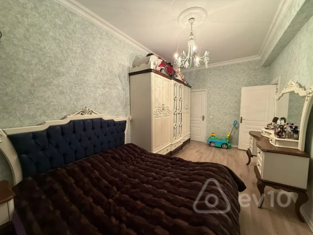 Satılır 3 otaqlı yeni tikili 92.5 m²