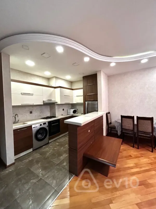 Satılır 3 otaqlı yeni tikili 85 m²