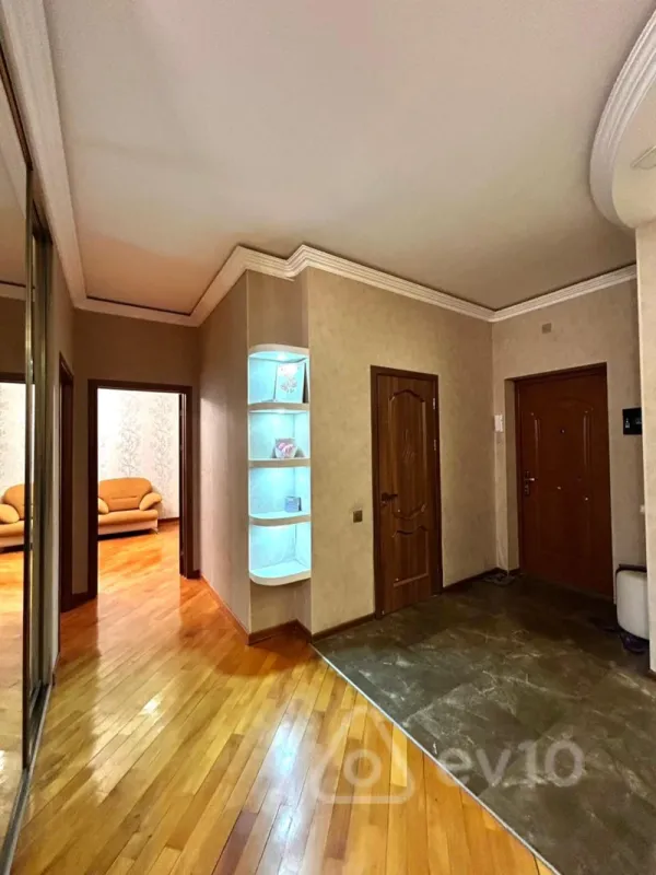 Satılır 3 otaqlı yeni tikili 85 m²