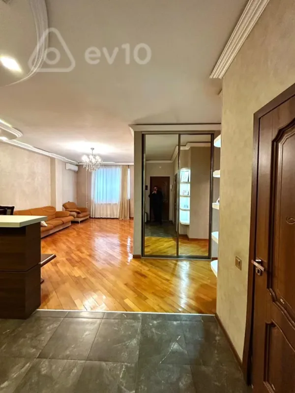 Satılır 3 otaqlı yeni tikili 85 m²