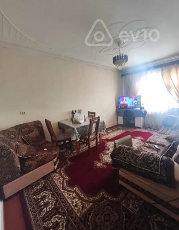 Satılır 2 otaqlı köhnə tikili 60 m²