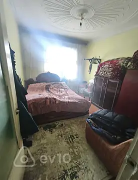 Satılır 2 otaqlı köhnə tikili 60 m²