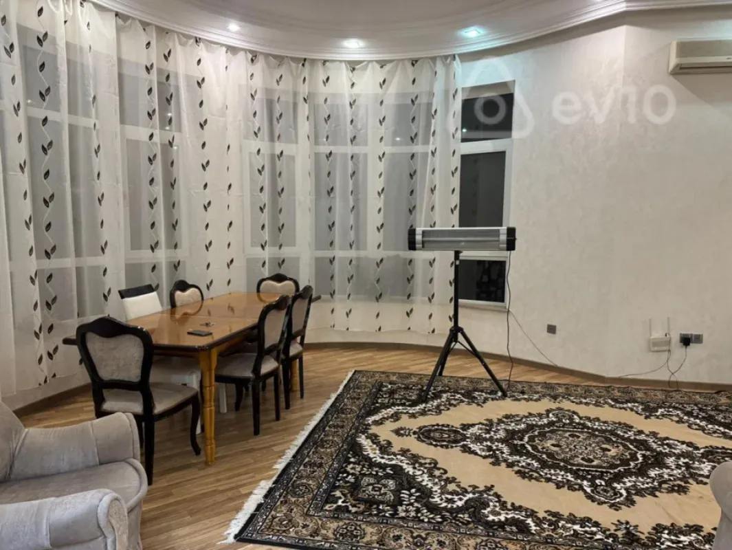 Kirayə verilir 4 otaqlı həyət evi 250 m²