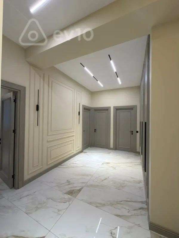 Satılır 3 otaqlı yeni tikili 105 m²