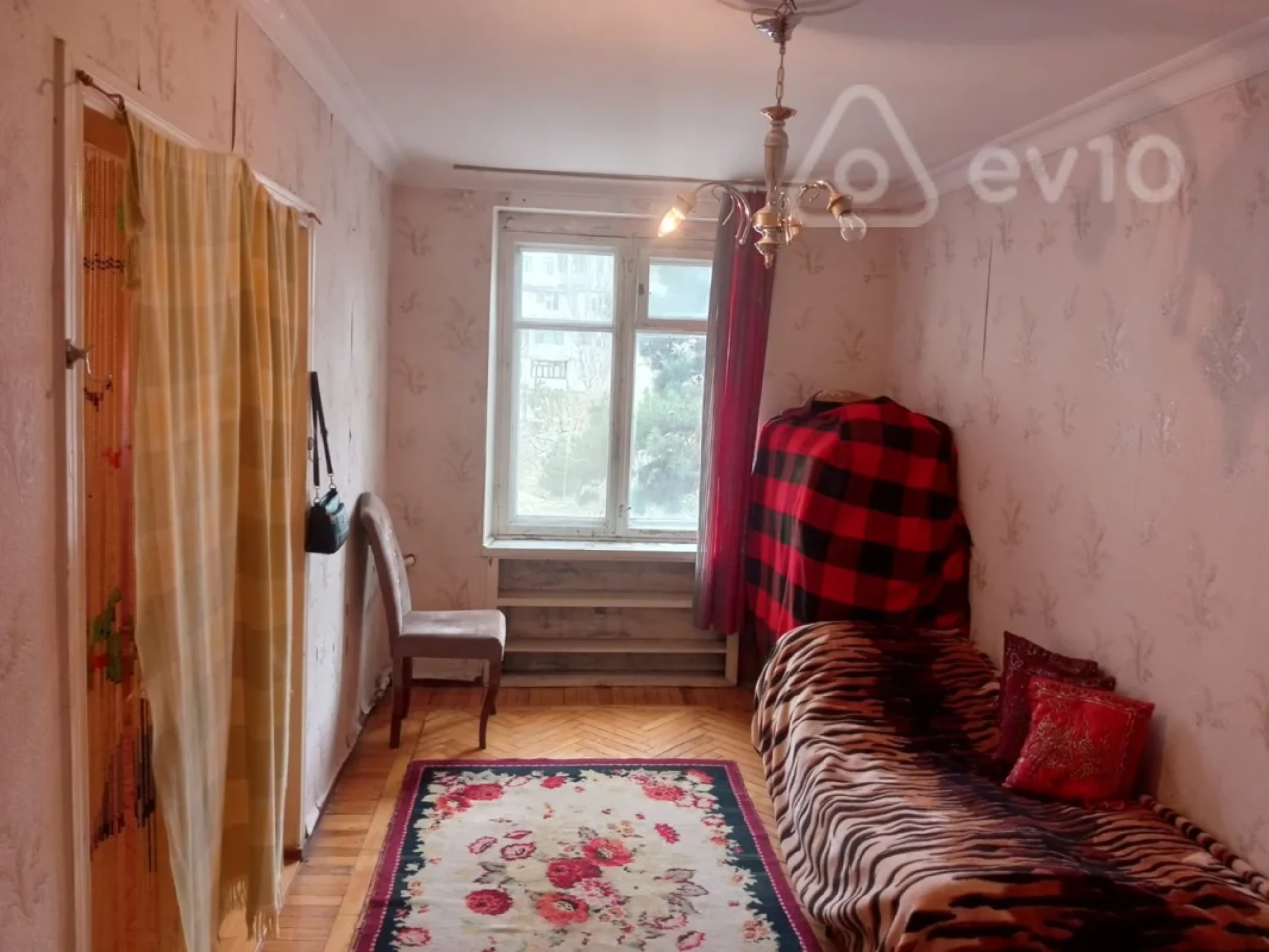 Satılır 3 otaqlı köhnə tikili 63 m²