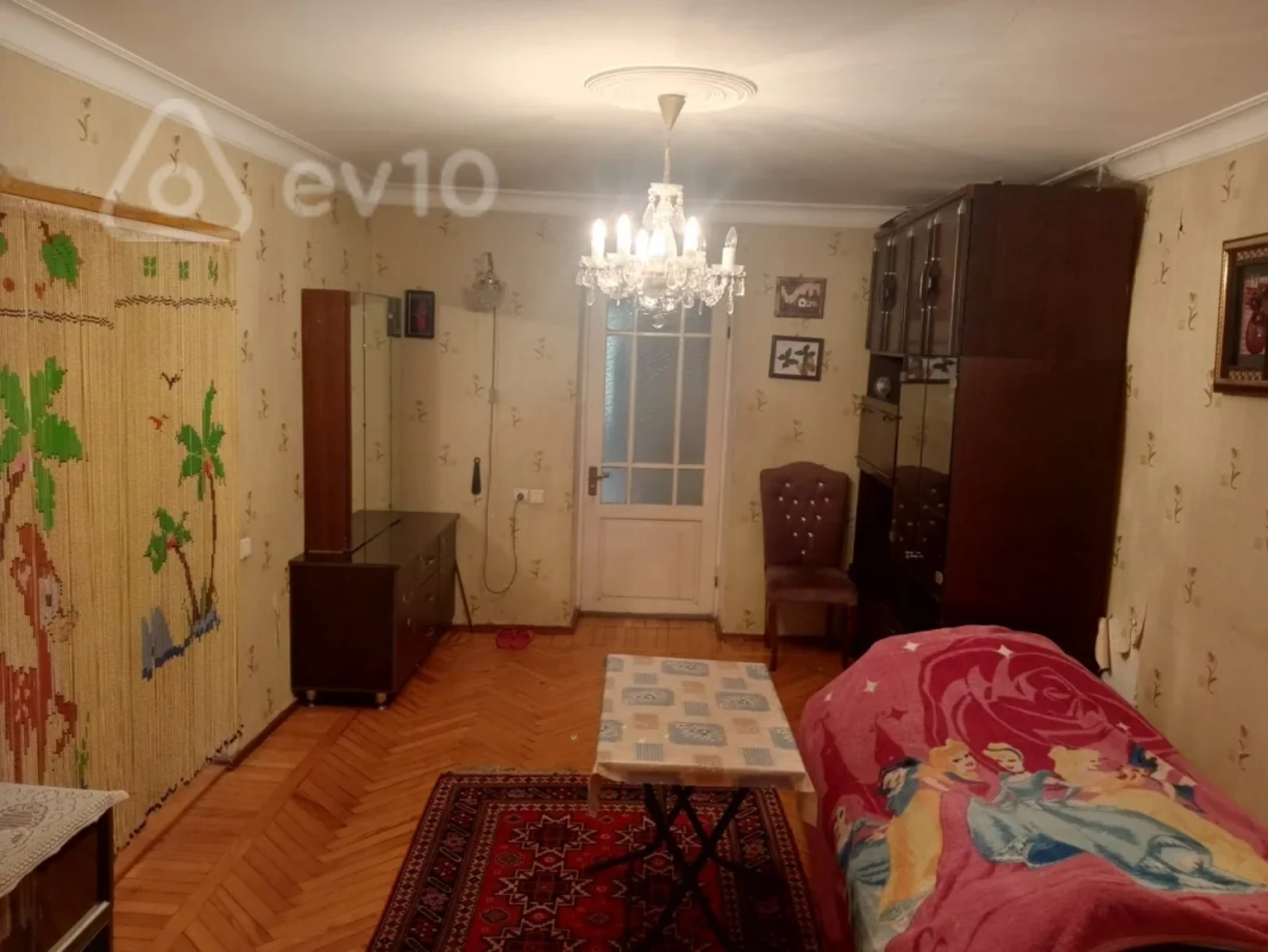 Satılır 3 otaqlı köhnə tikili 63 m²
