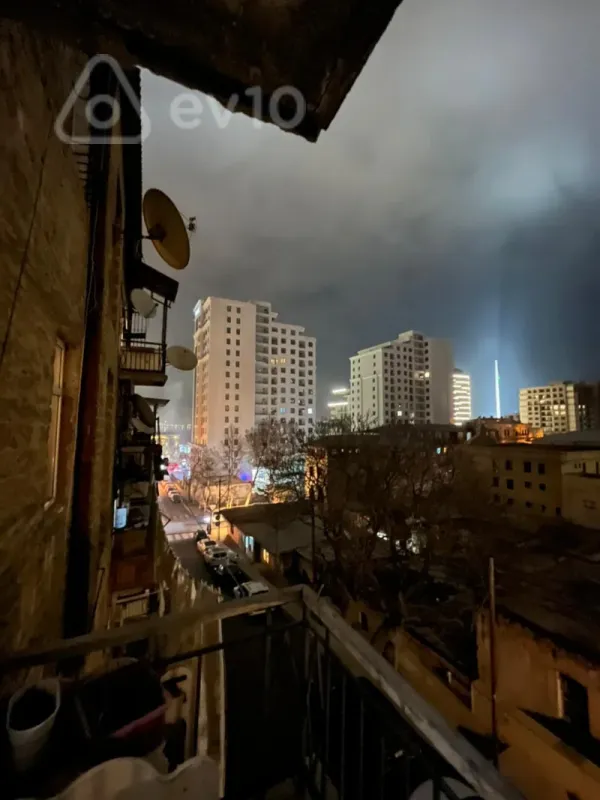 Satılır 2 otaqlı köhnə tikili 46 m²