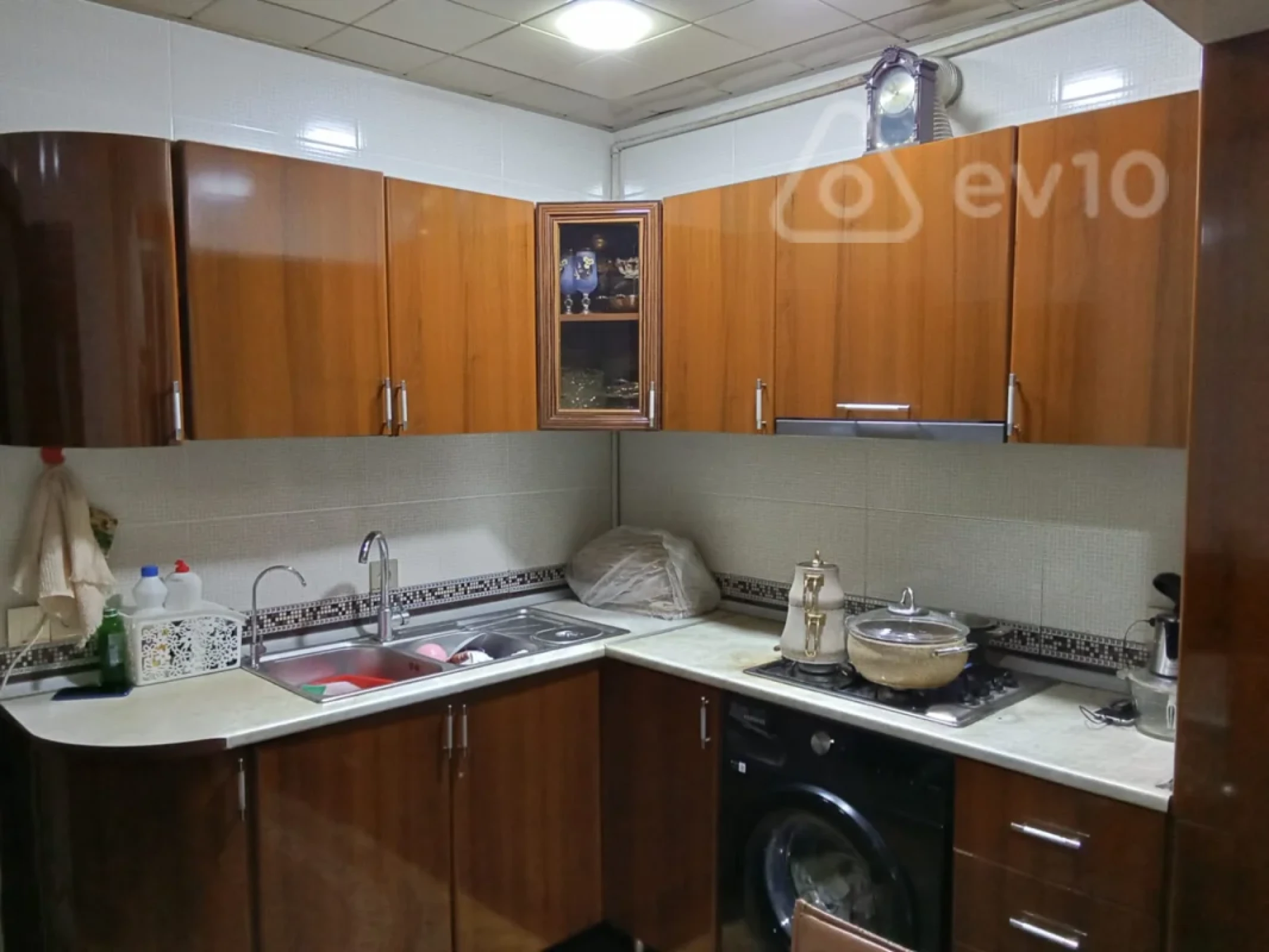 Satılır 3 otaqlı köhnə tikili 75 m²