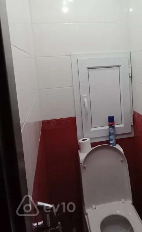 Satılır 3 otaqlı köhnə tikili 75 m²