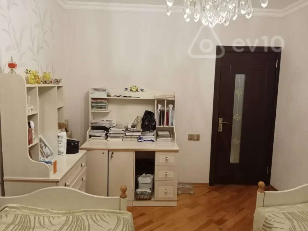 Satılır 3 otaqlı köhnə tikili 75 m²