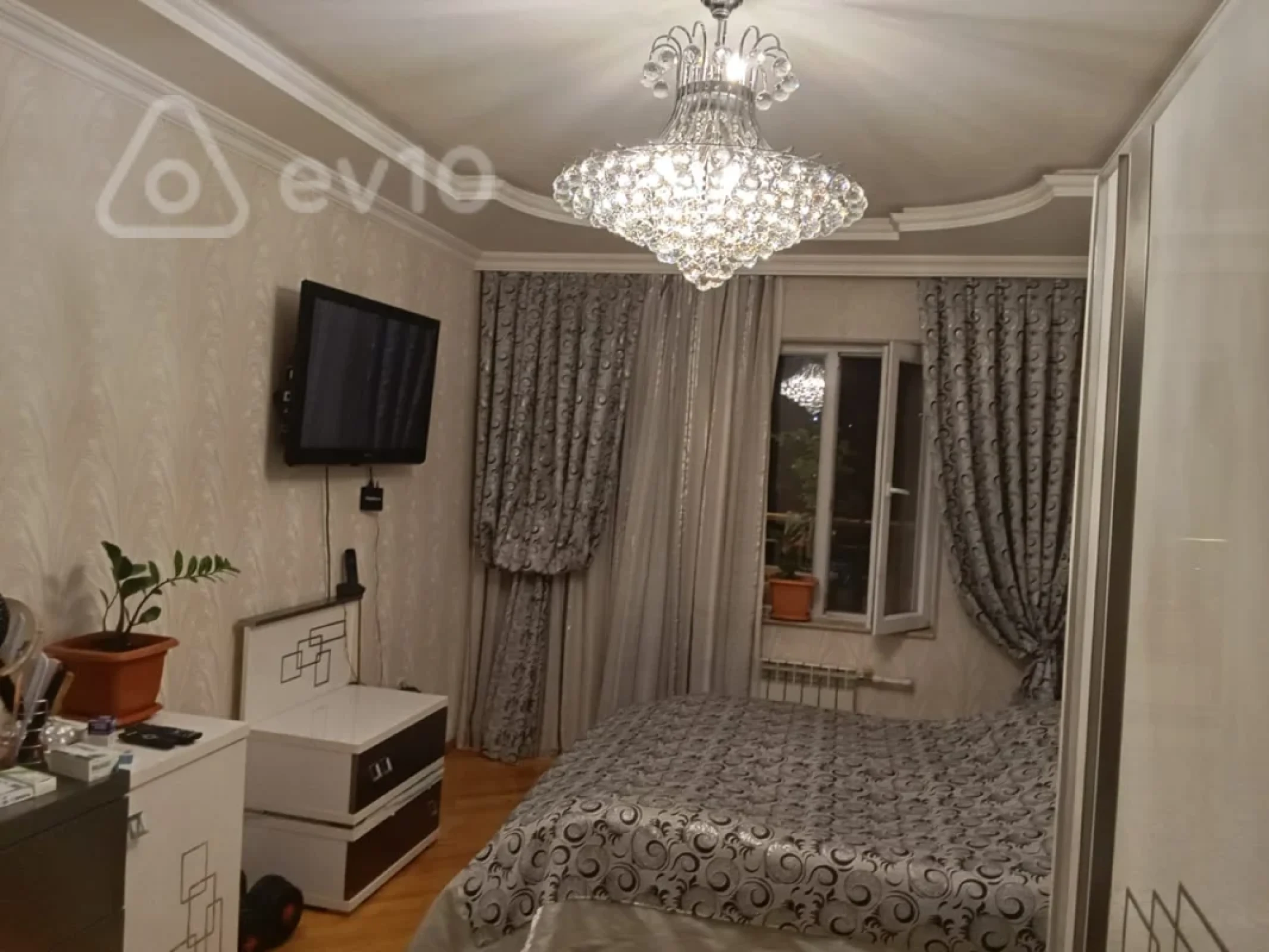 Satılır 3 otaqlı köhnə tikili 75 m²