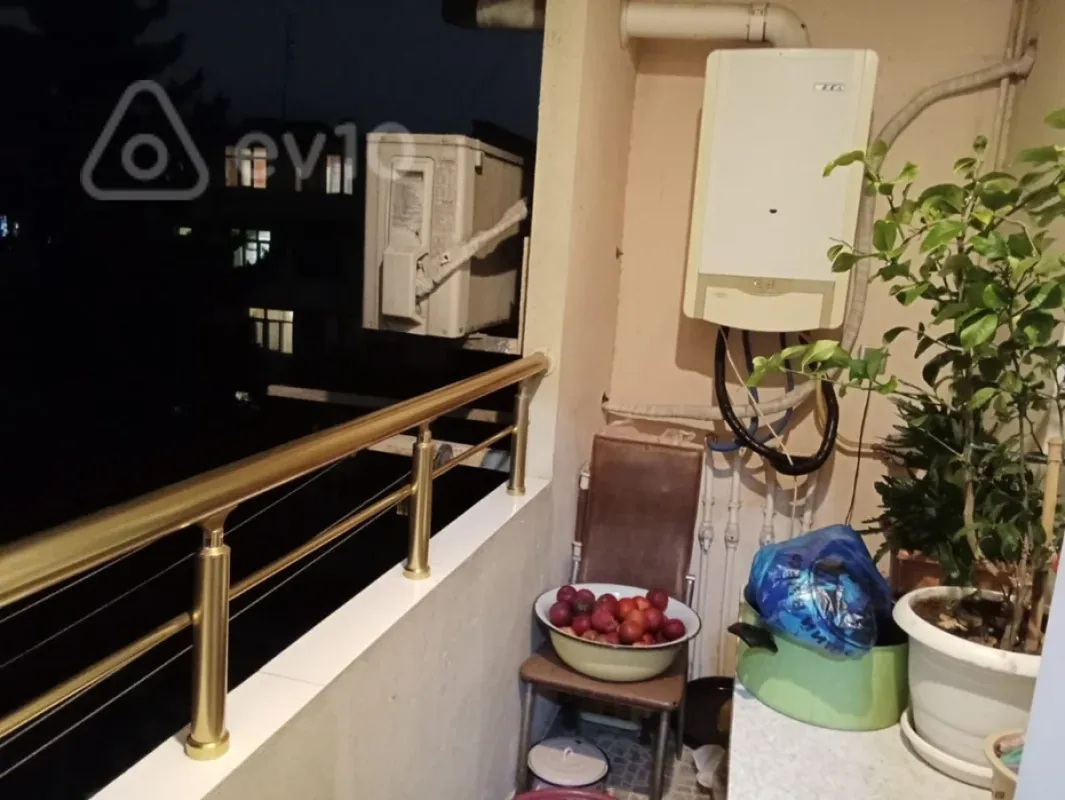 Satılır 3 otaqlı köhnə tikili 75 m²