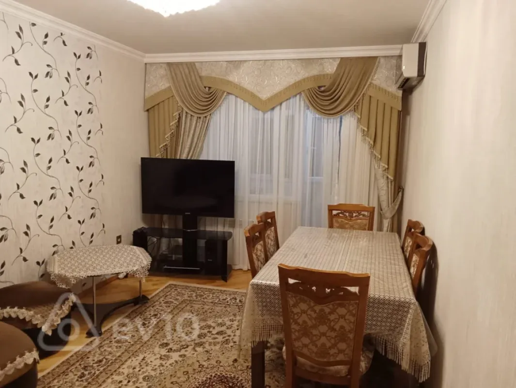Satılır 3 otaqlı köhnə tikili 75 m²