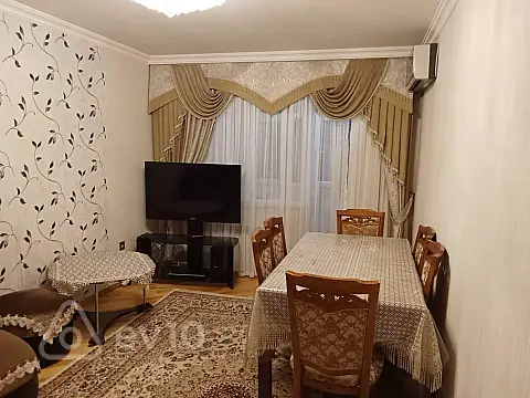 Satılır 3 otaqlı köhnə tikili 75 m²