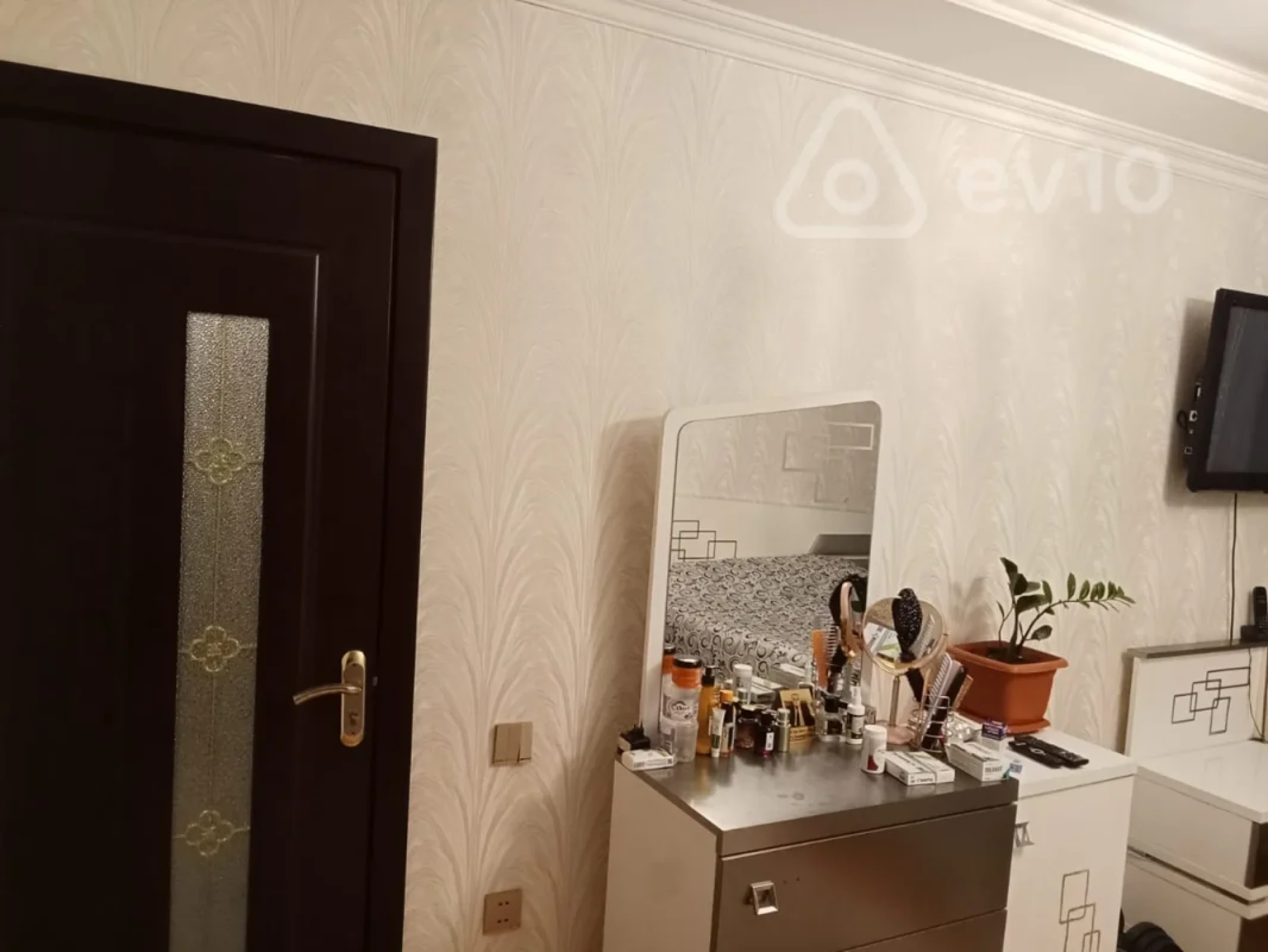 Satılır 3 otaqlı köhnə tikili 75 m²