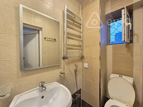 Kirayə verilir 2 otaqlı köhnə tikili 60 m²