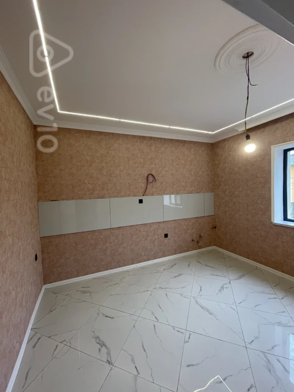 Satılır 6 otaqlı həyət evi 96 m²