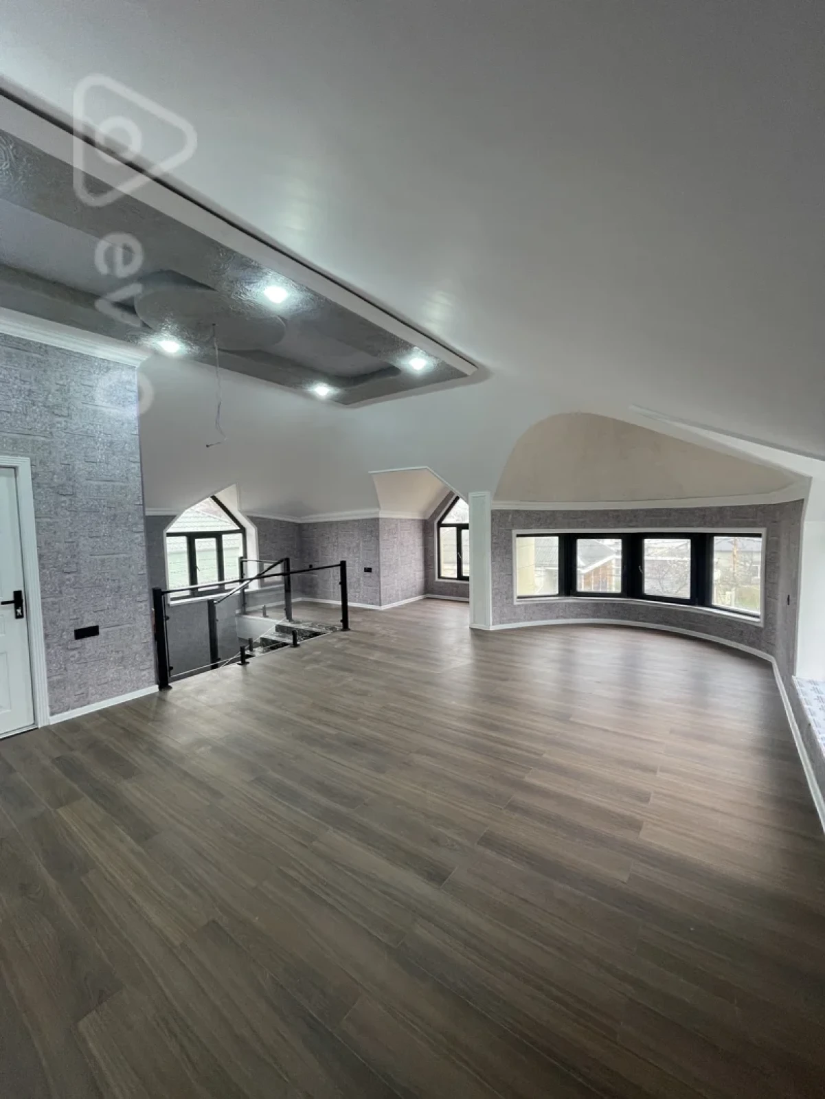 Satılır 6 otaqlı həyət evi 96 m²